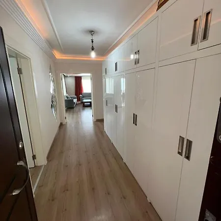 Oba Crown 1 Sitesi Apartment *
